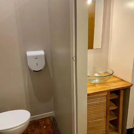 Room In Guest Room - Yellow House - Family Bedroom 2 Bunk Beds And Double Bed Porto Penzion *